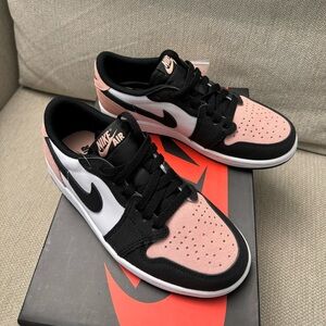 Air Jordan 1 Retro Low OG in black/bleached coral